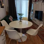 Gizella Apartment