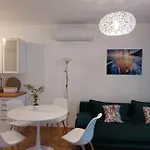 Gizella Apartment *
