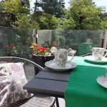 Gizella Apartment *