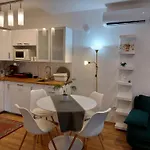 Gizella Apartment