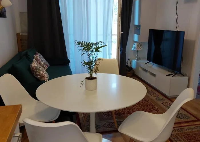 Apartament Gizella *